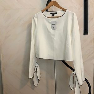 Forever 21 White Top. NWT. Size M